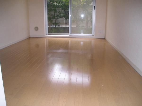 �y���ԁE���r���O�z�@