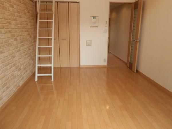 �y���ԁE���r���O�z�@