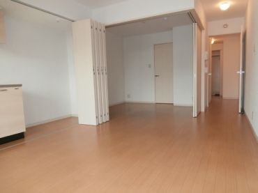 �y�����E���r���O�z�@