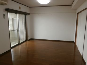 �y���ԁE���r���O�z�@