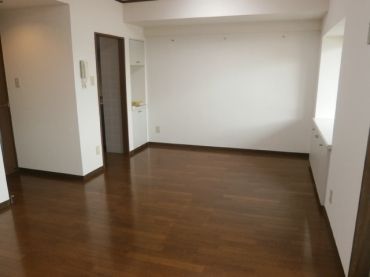 �y�����E���r���O�z�@