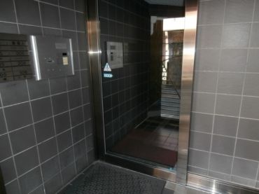 �y�G���g�����X�z�@