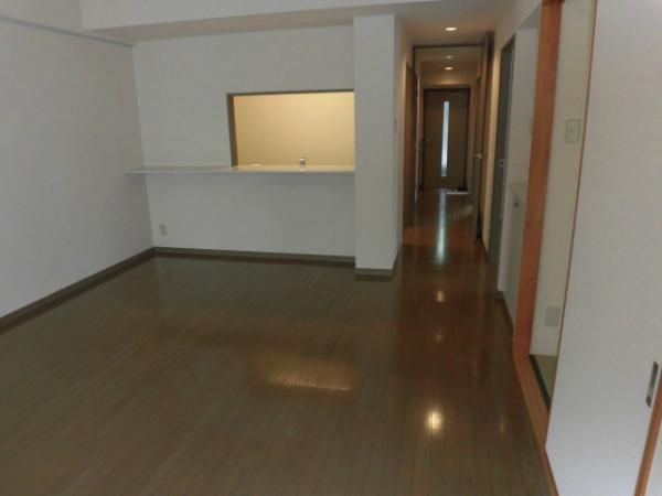 �y�����E���r���O�z�@