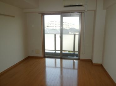 �y���ԁE���r���O�z�@