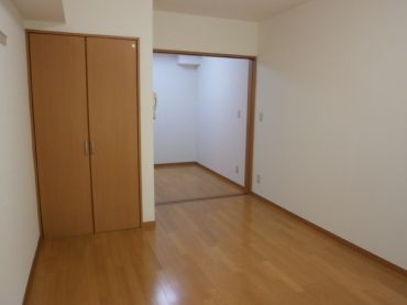 �y���ԁE���r���O�z�@