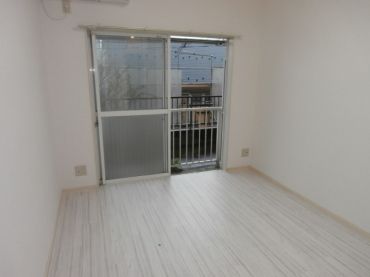 �y���ԁE���r���O�z�@