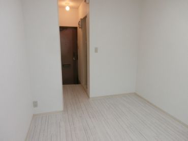 �y���ԁE���r���O�z�@