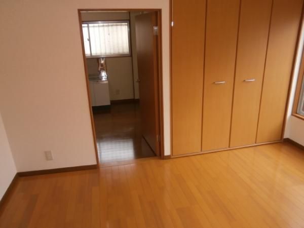 �y���ԁE���r���O�z�@