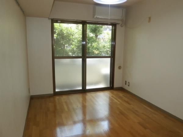 �y���ԁE���r���O�z�@