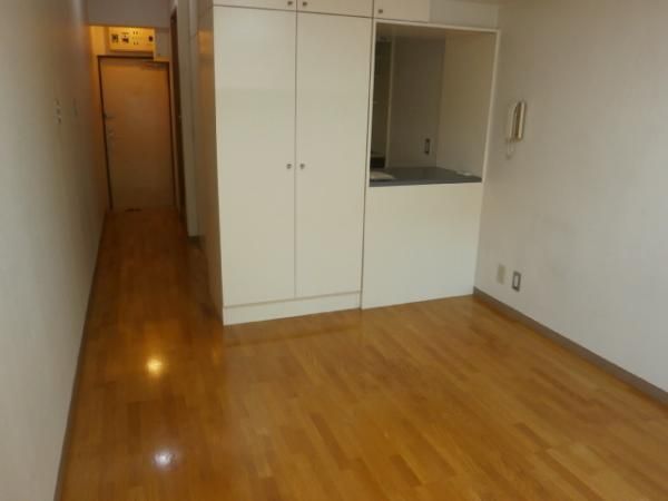 �y���ԁE���r���O�z�@