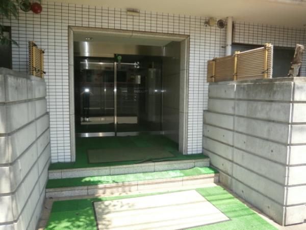 �y�G���g�����X�z�@