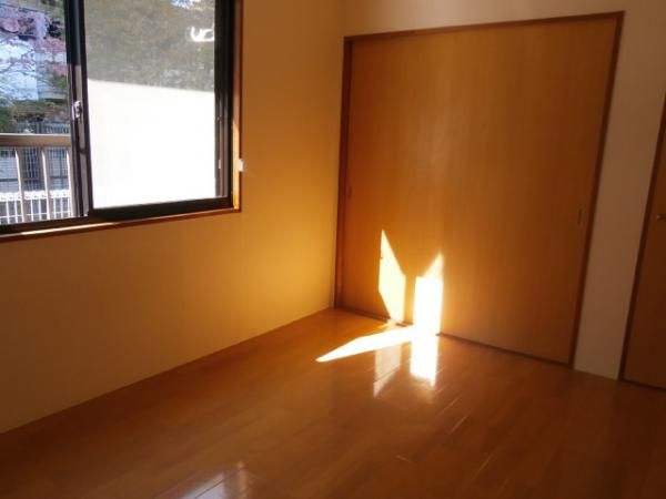 �y���ԁE���r���O�z�@