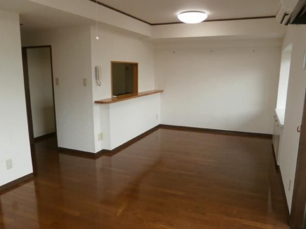 �y�����E���r���O�z�@